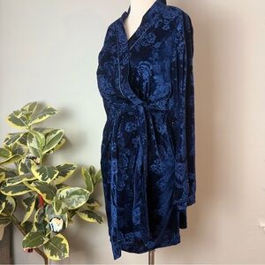 KAREN NEUBURGER Midnight Blue Floral Robe ~ XL